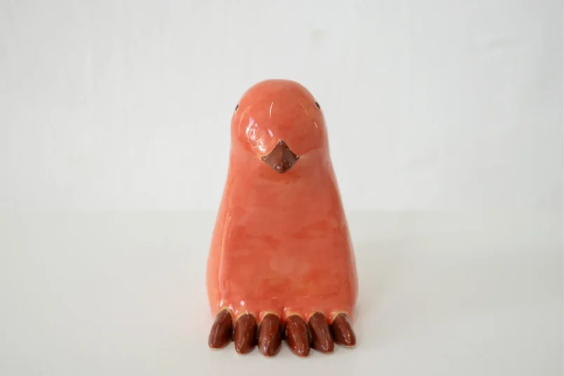 »Hochglanzvögelchen«, Maren Koll, 2025, Keramik, H 13 cm, 130,– €